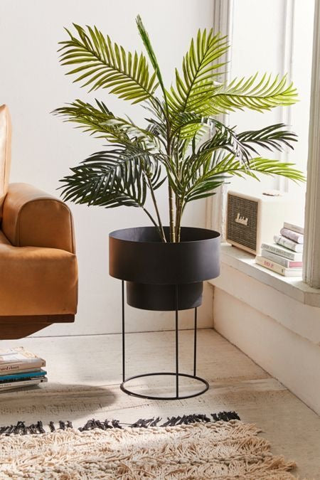 Metal Floor Plant Stand (Black)