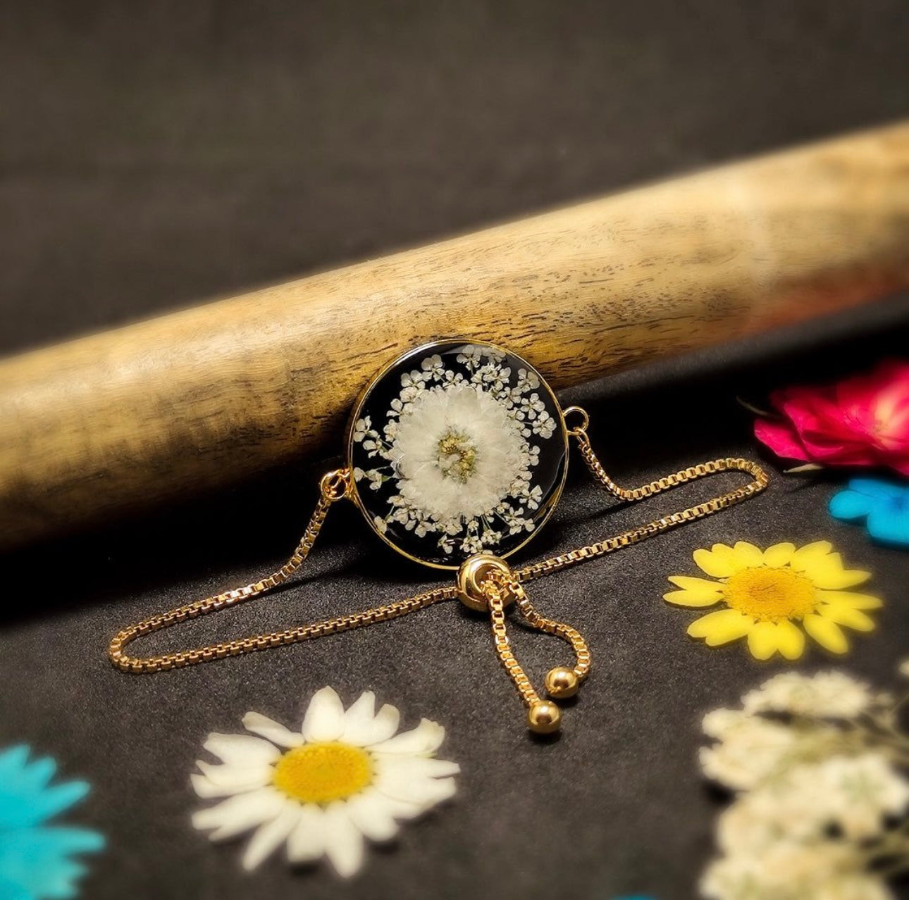 Petite Bracelet with Real Flower – Dainty Little Shop