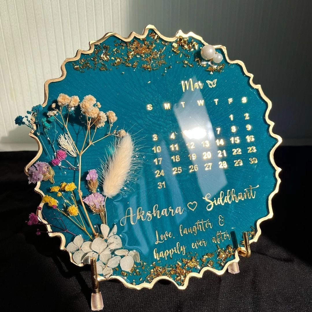Customised 3D Couple Calendar Frame