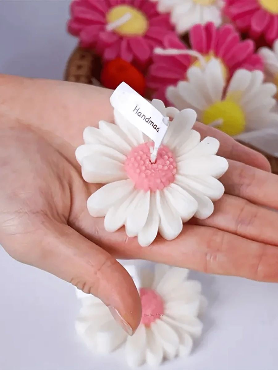 Cute Daisy Candle