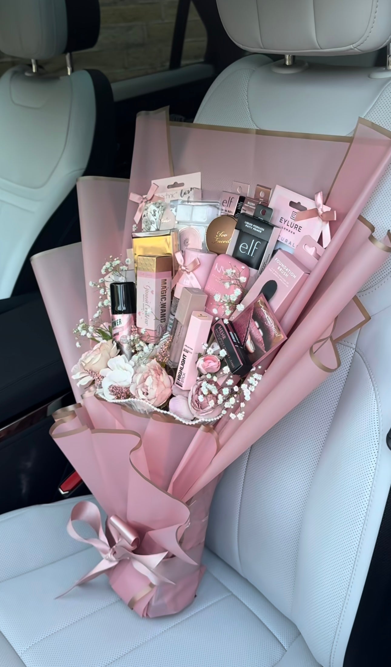 Baby Pink Luxe Beauty Gift Bouquet (Only deliverable in Delhi/NCR)