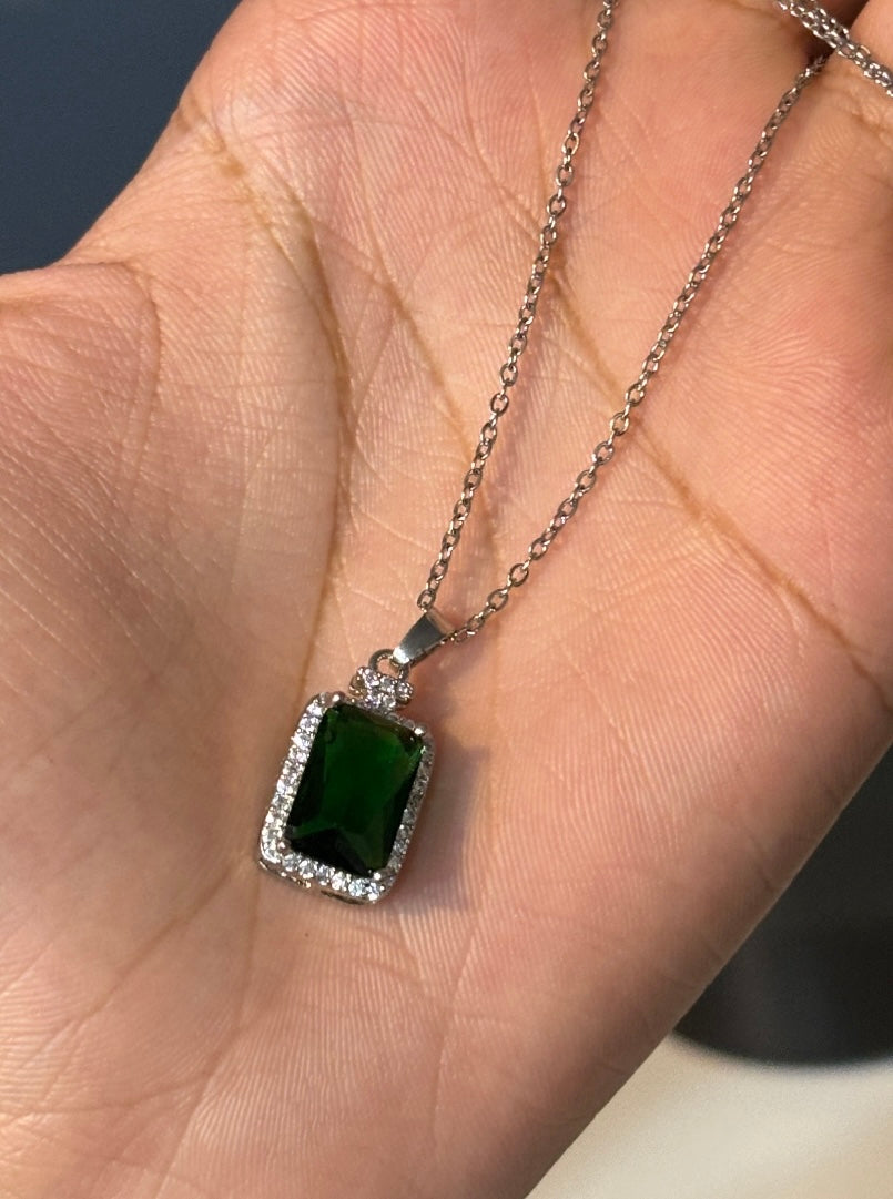 Retro Geometric Titanium Emerald Green Zircon Pendant