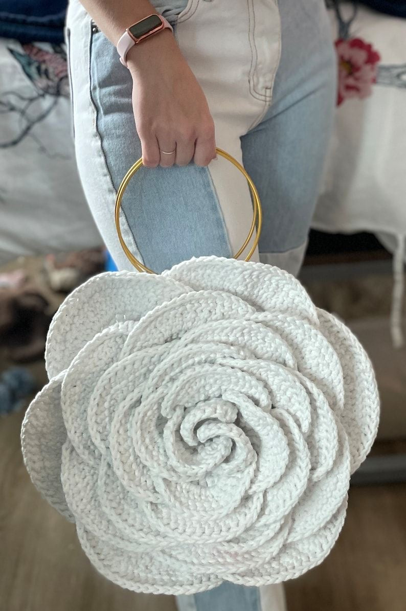 Exquisite Rose Shape Handmade Crochet Bag