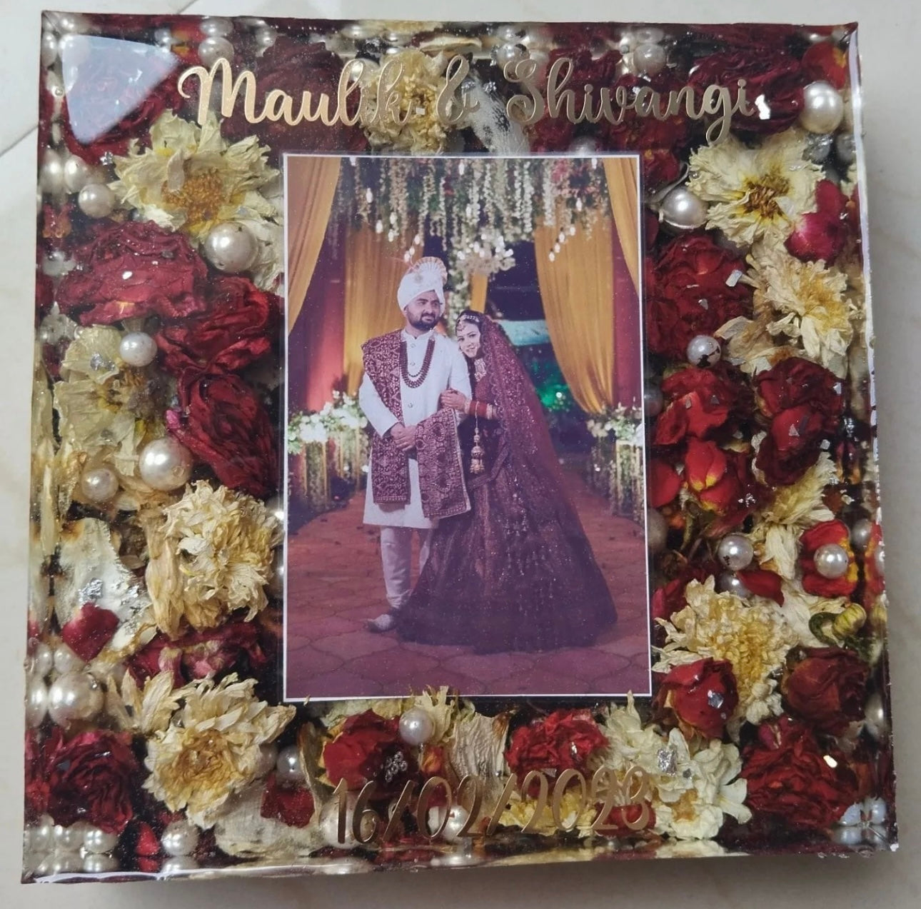 Varmala/Garland/Kaleera Preservation in Transparent Block