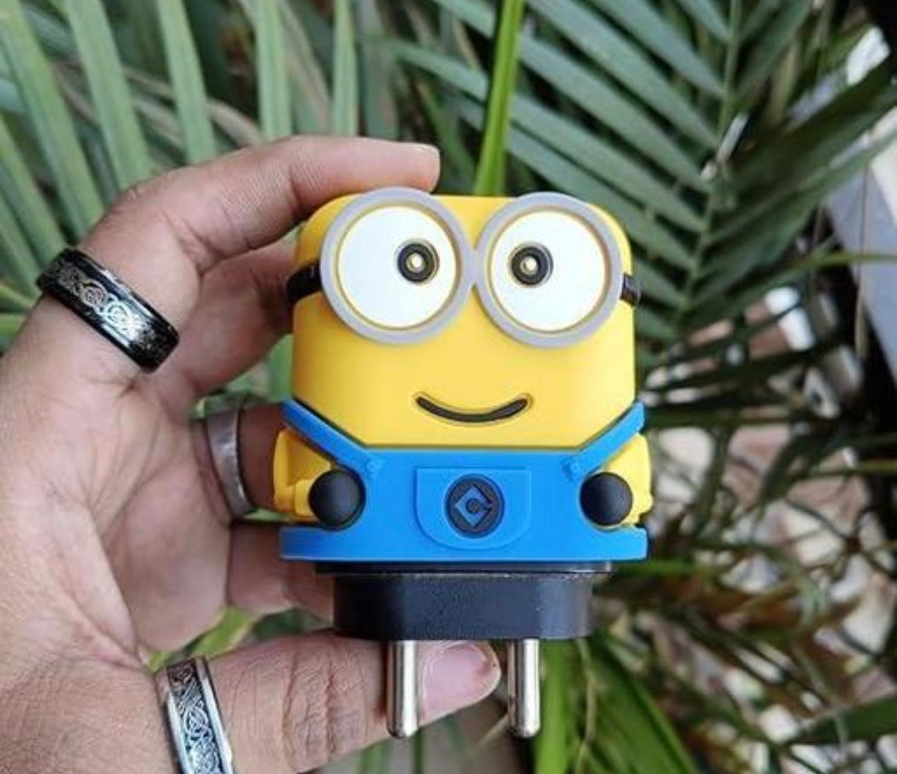 Cute Minion Design Charger Cover for Samsung Galaxy 25W Adapter Charger with Wire Saver