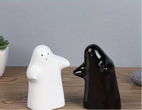 Black & White Ghost Salt & Pepper Shaker Set