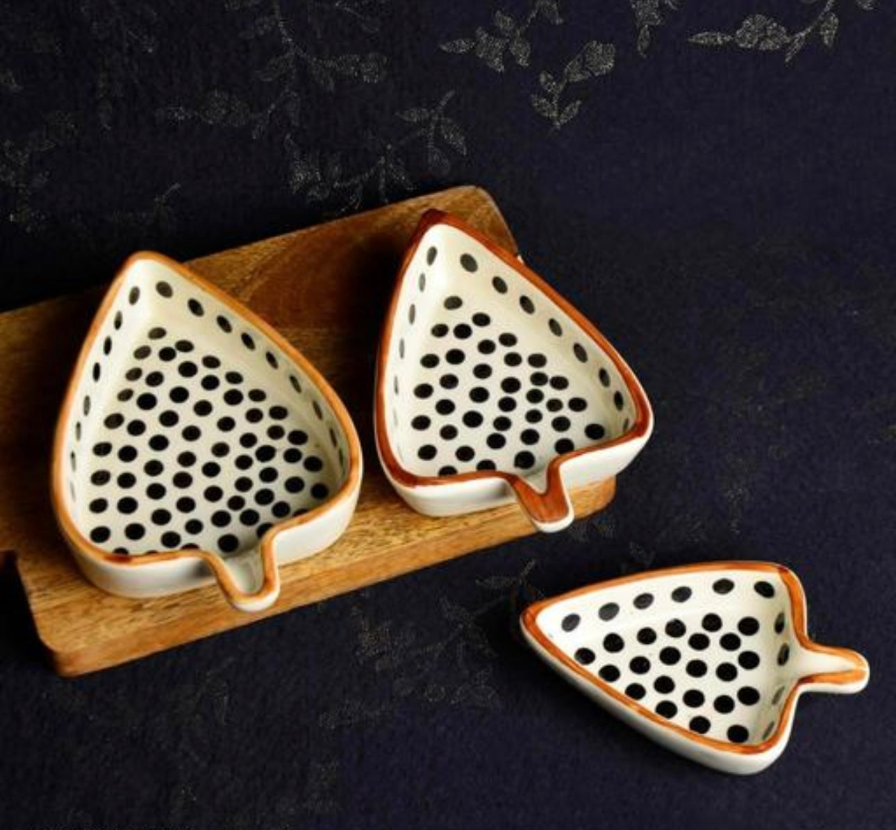 Ceramic Leaf Shaped Dots Print Serving Trays - Set of 3