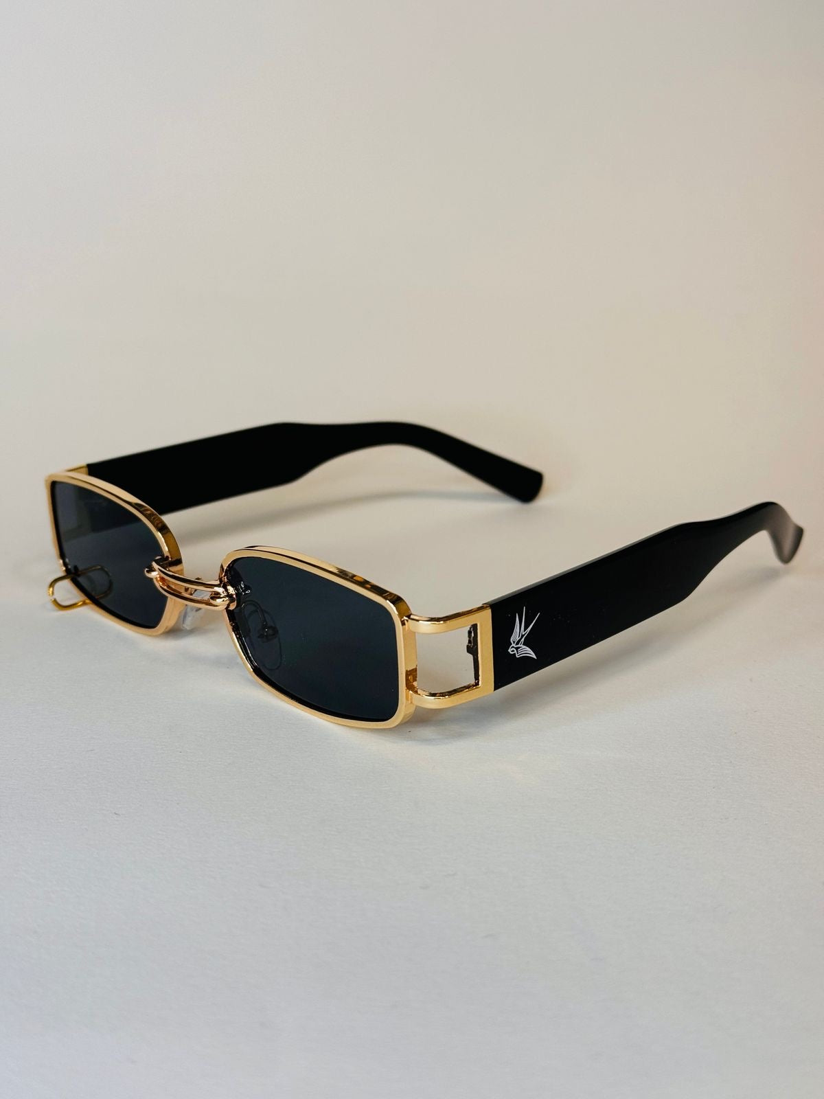 Luxury Vintage Rectangular Sunglasses Black & Gold with Metal Rim