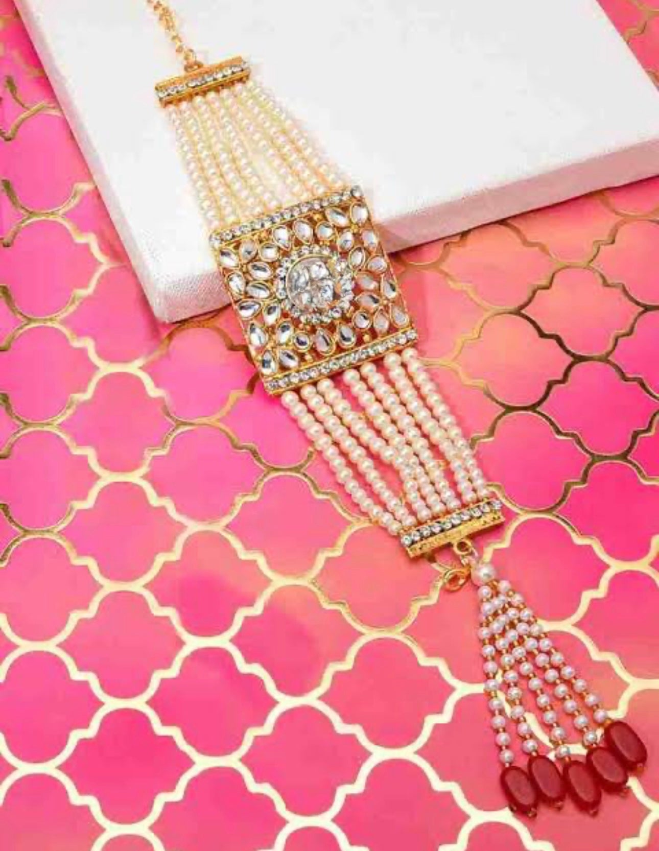 Elegant Alloy Gold Plated Pearl Bracelet
