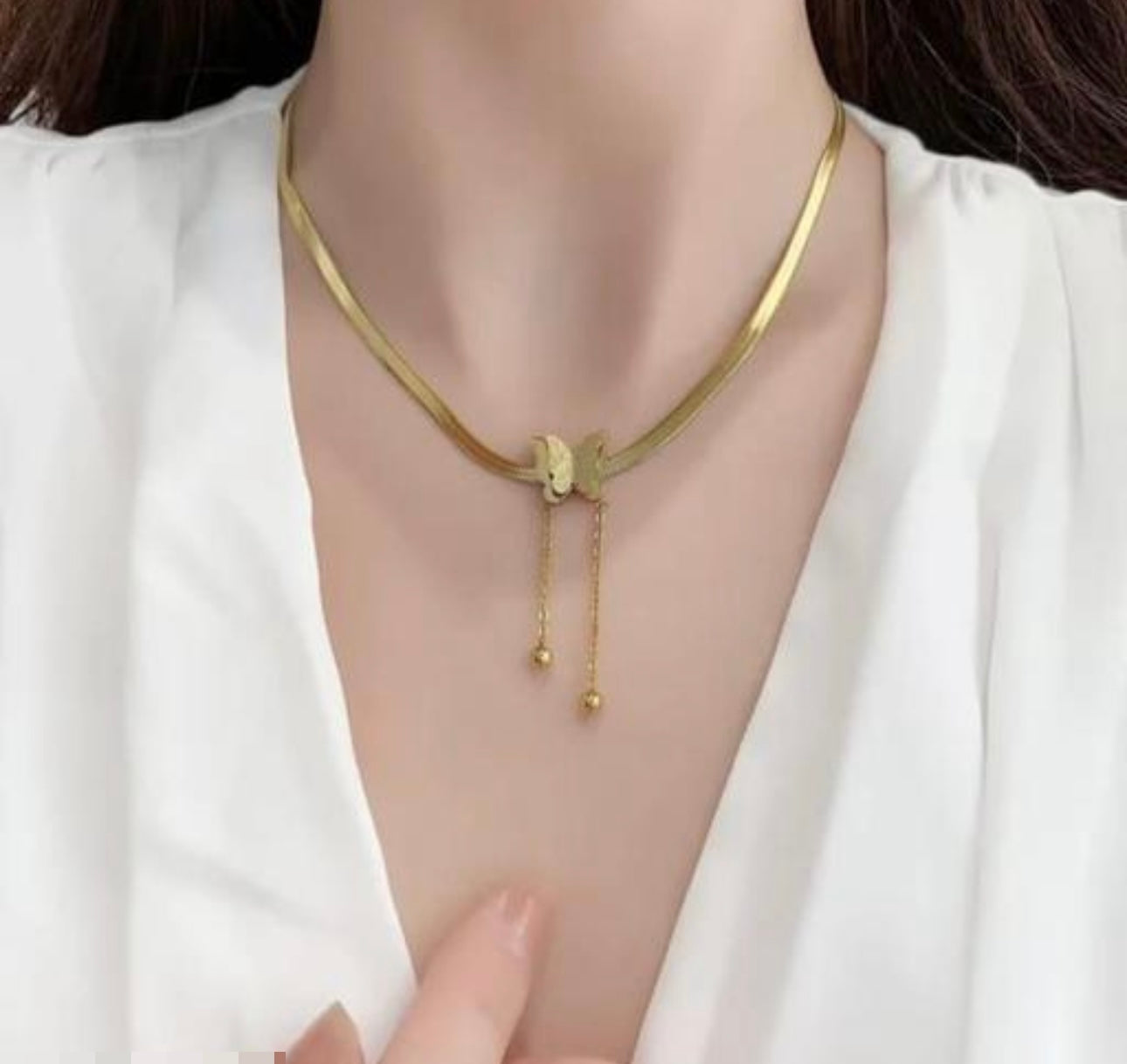 Modern Gold Plated Stainless Steel Butterfly Tassel Daisy Necklace