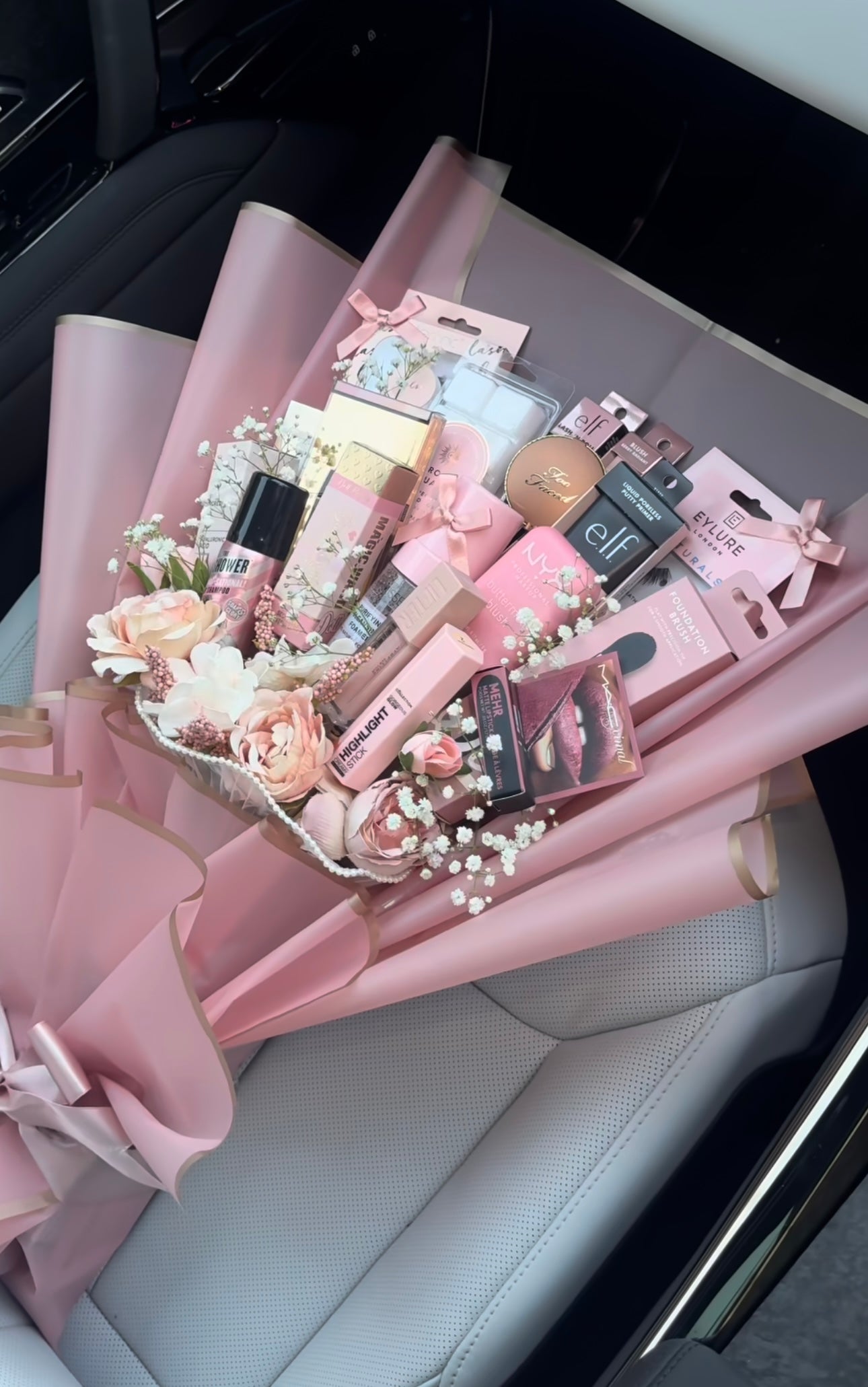 Baby Pink Luxe Beauty Gift Bouquet (Only deliverable in Delhi/NCR)