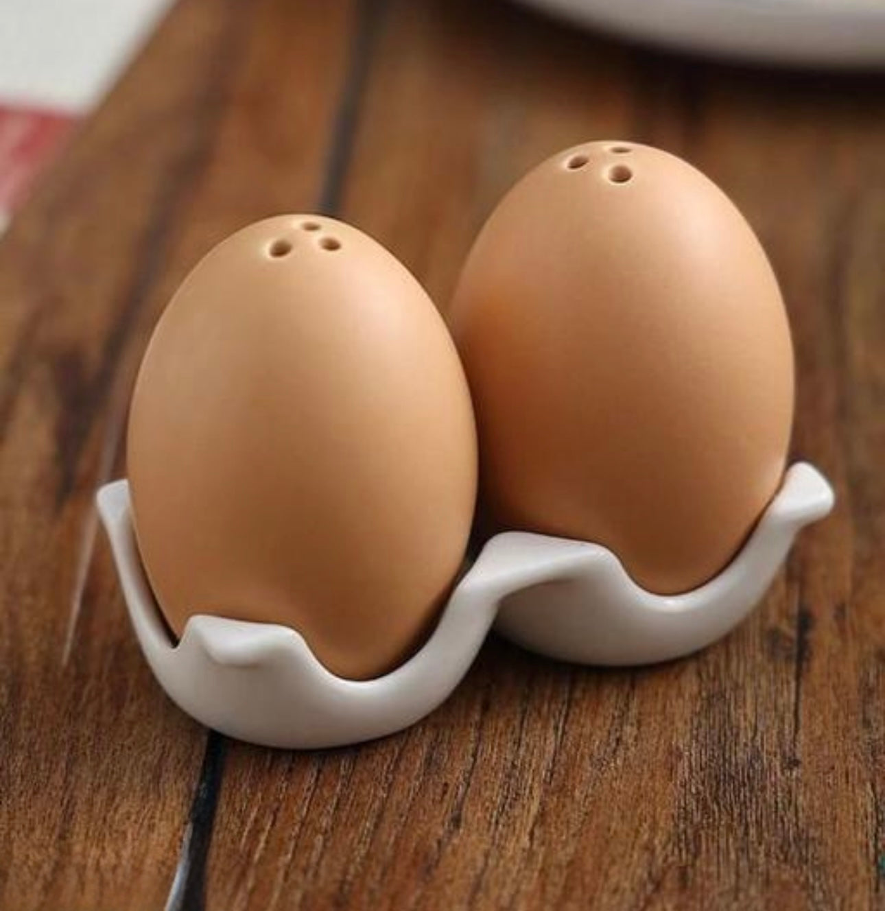 Ceramic Eggs Design Salt & Pepper Shaker Set