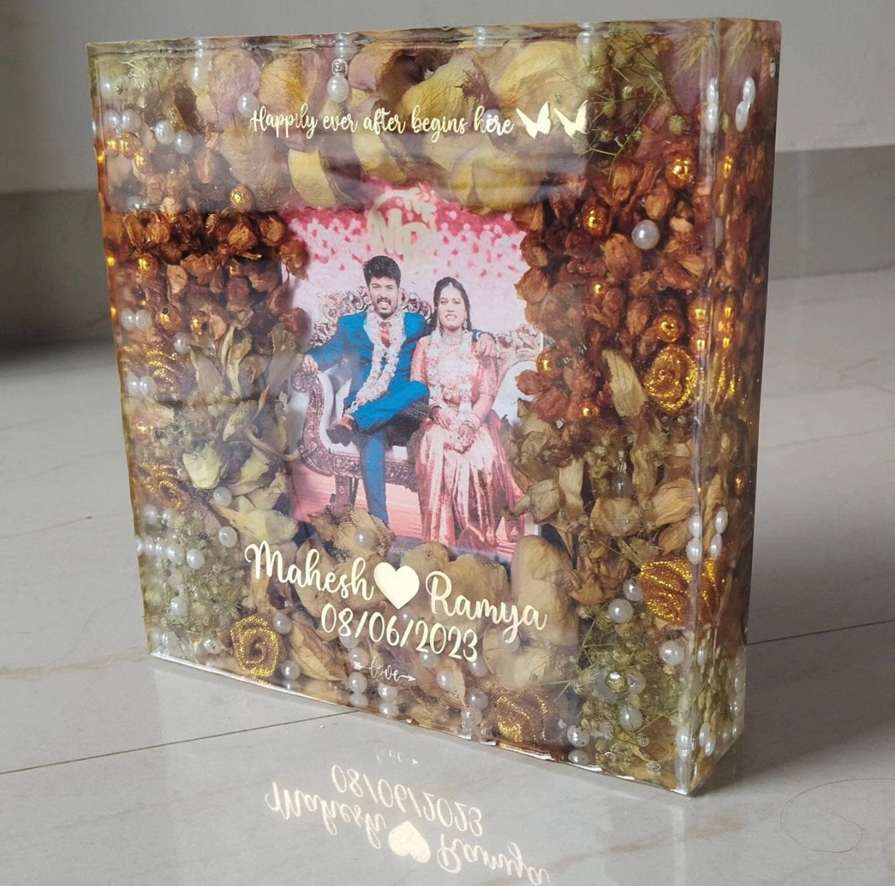 Varmala/Garland/Kaleera Preservation in Transparent Block