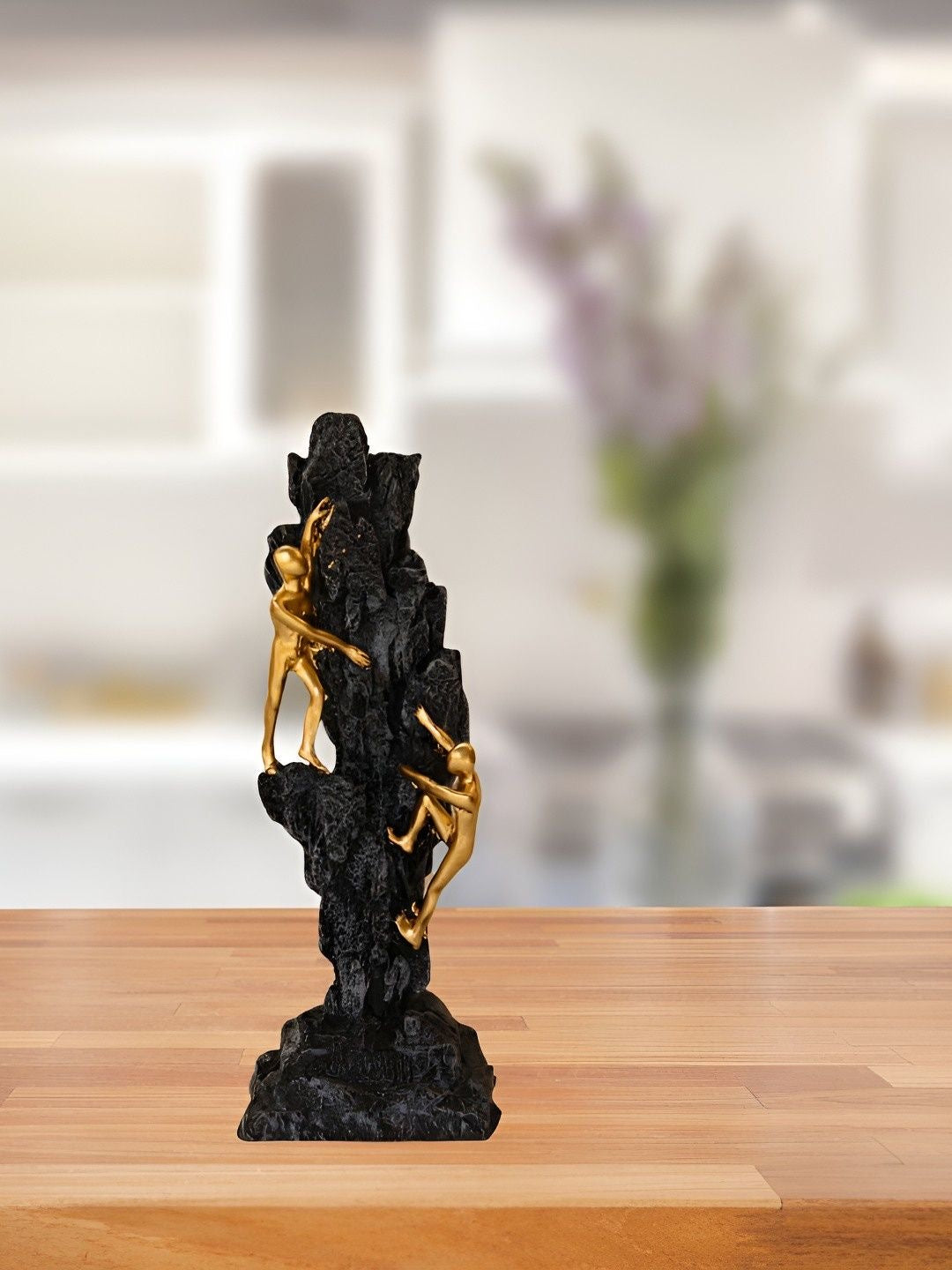 Decorative Mountain Climbing Sculpture Showpiece