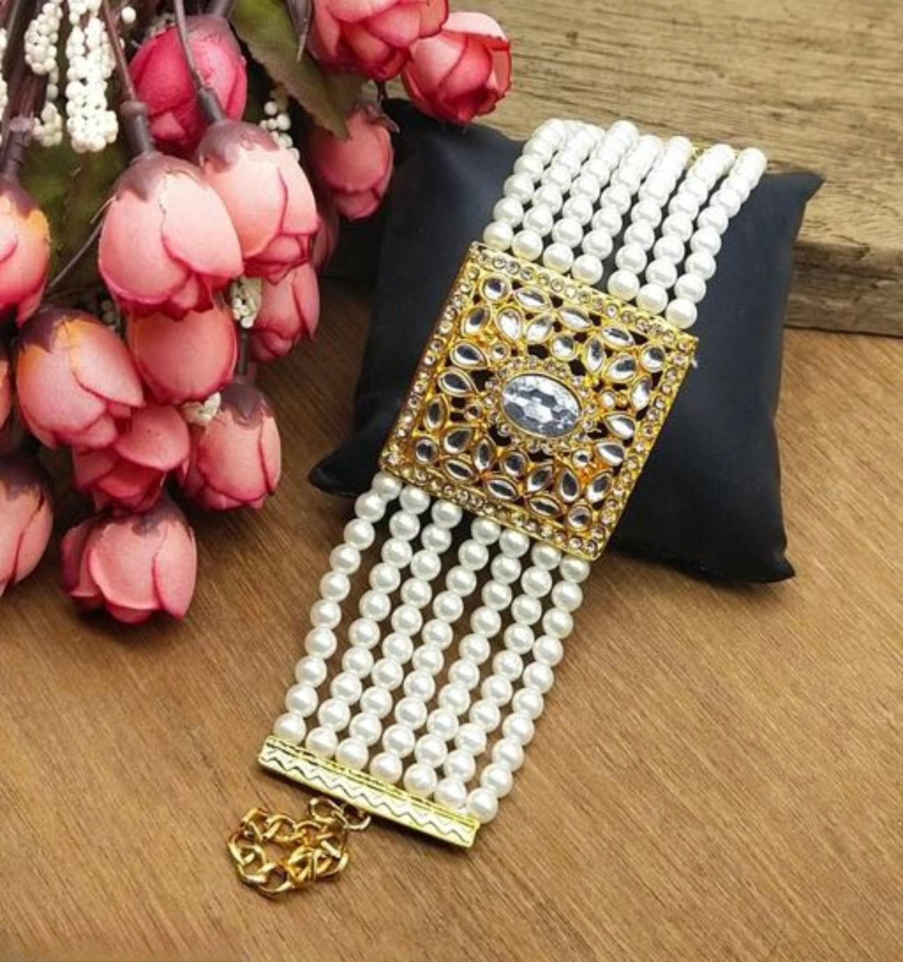 Elegant Alloy Gold Plated Pearl Bracelet