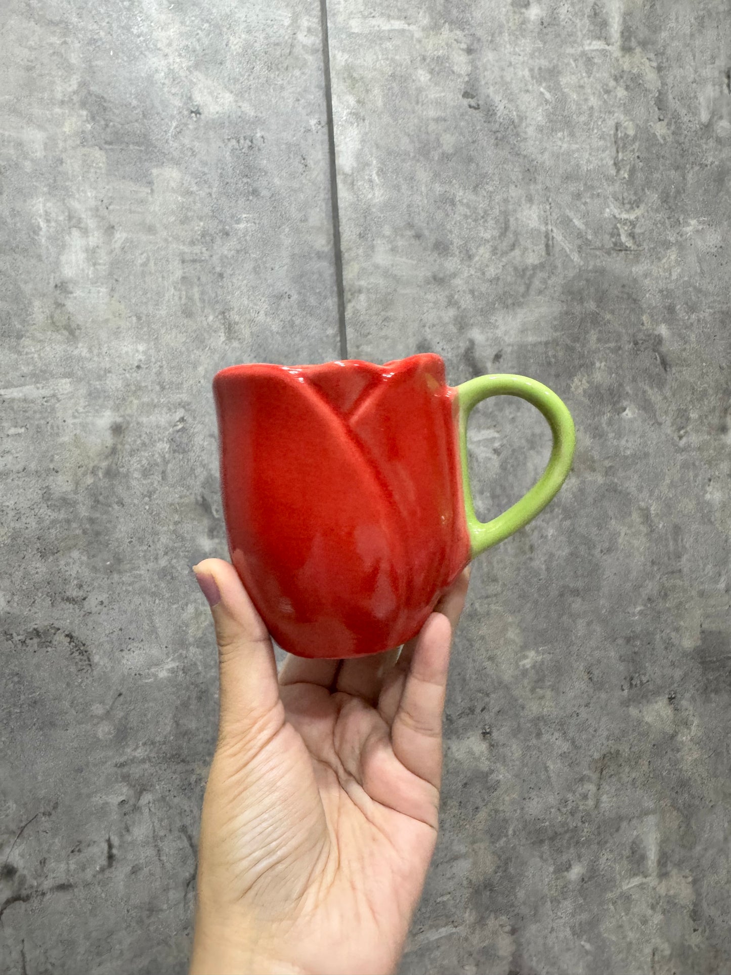 Classy Sleek Tulip Mug