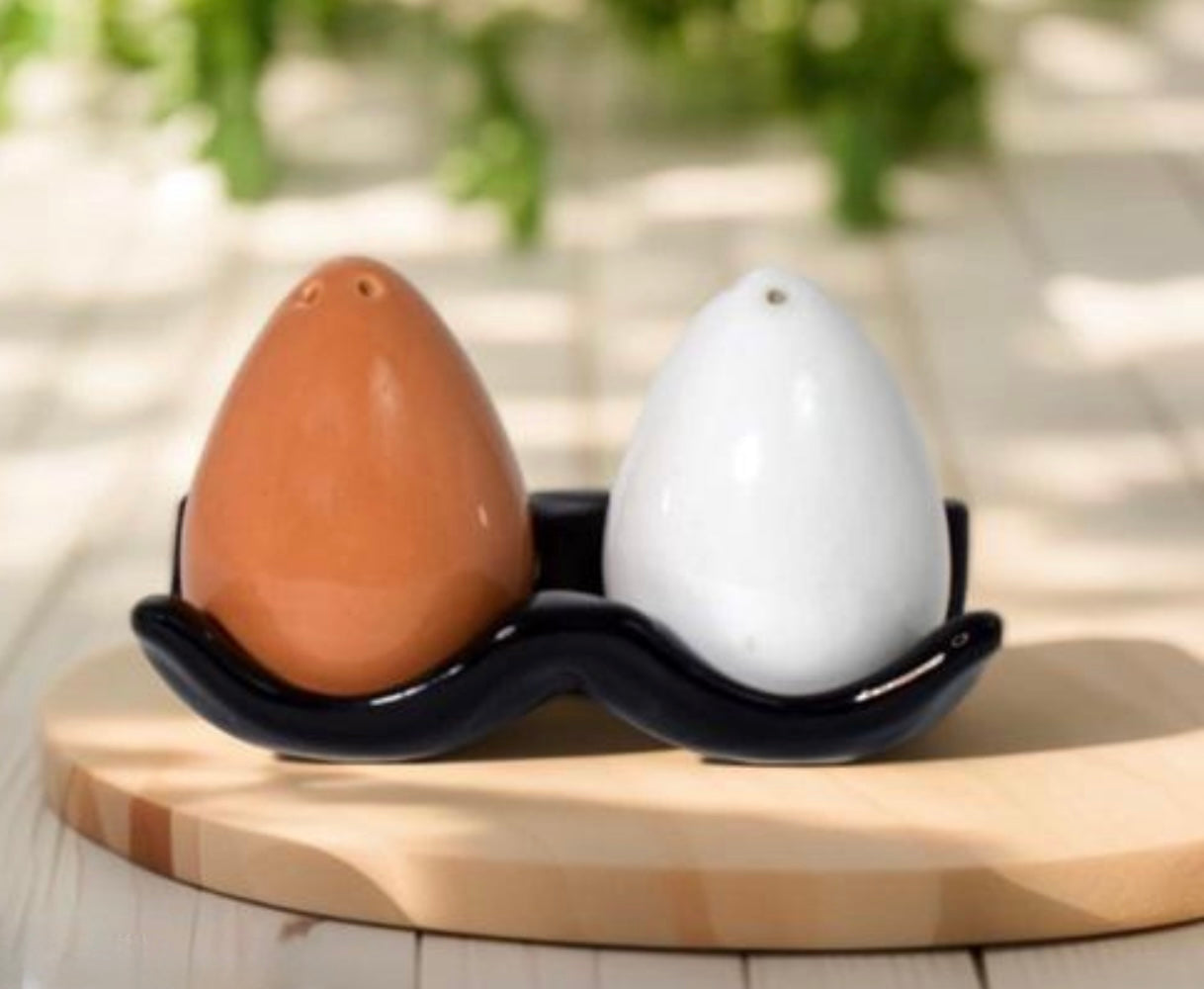 Ceramic Eggs Design Salt & Pepper Shaker Set