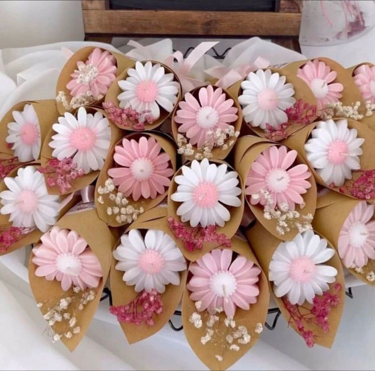 Daisy Bouquet Candle