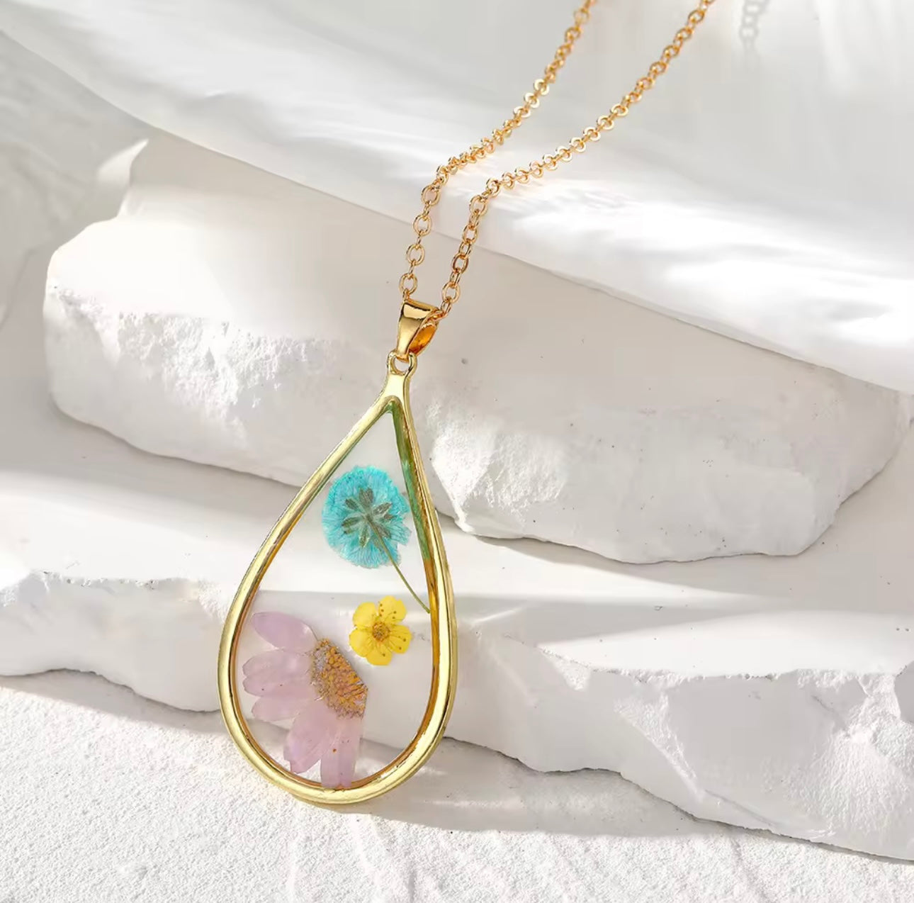 Pendants with Real Pressed Flowers