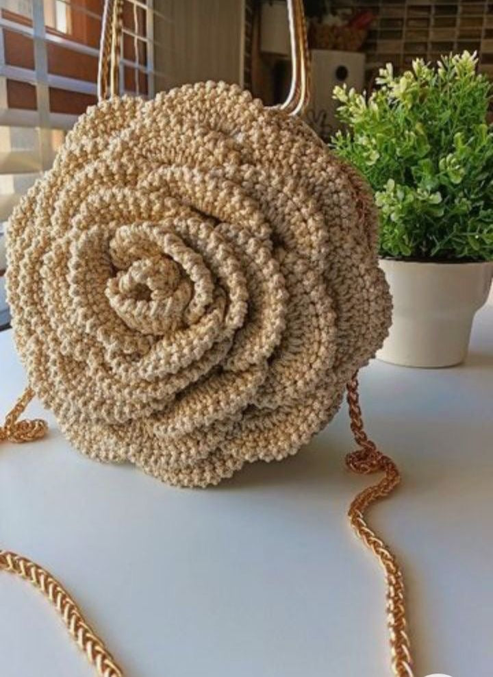 Exquisite Rose Shape Handmade Crochet Bag