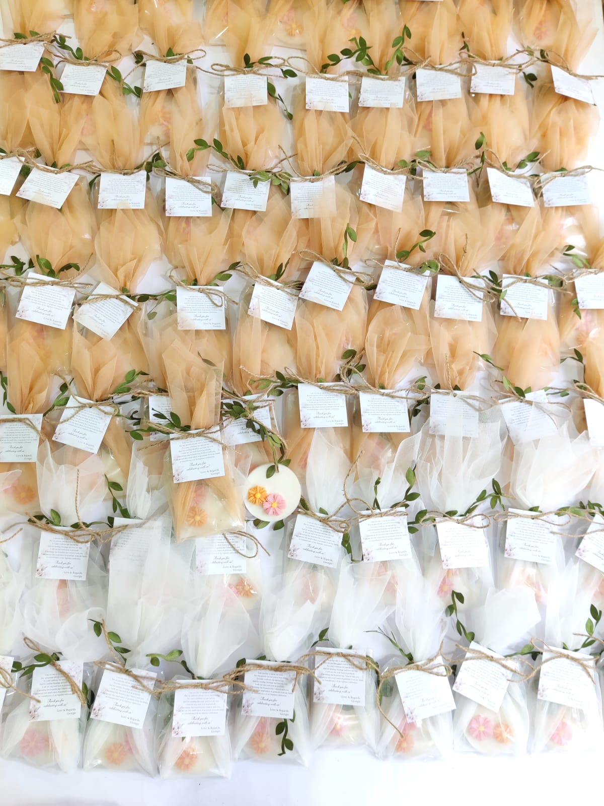 Daisy Candles Return Favours with Net Packaging & Personalised Tags