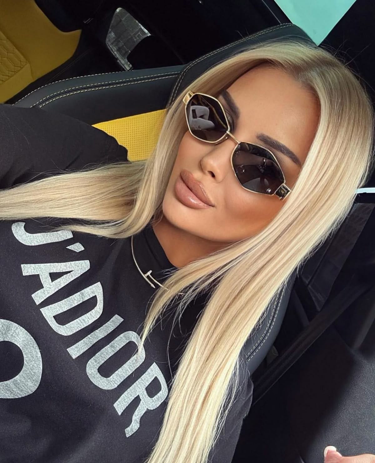 Luxury Vintage Rhombus Sunglasses Black & Gold