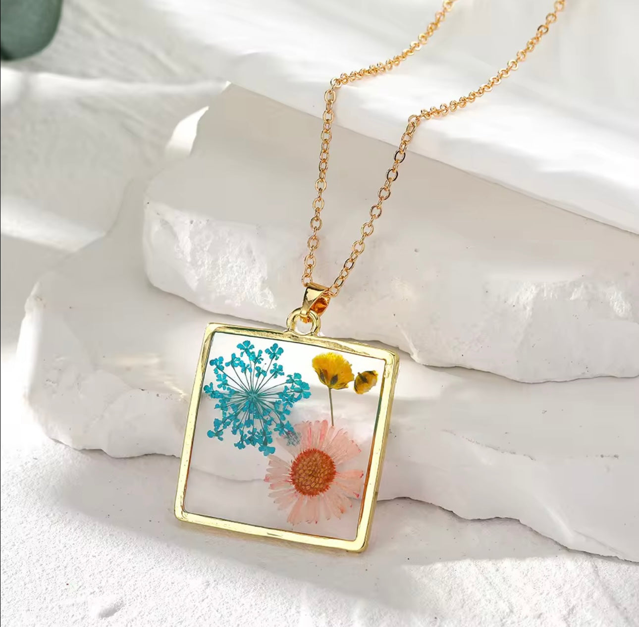 Pendants with Real Pressed Flowers