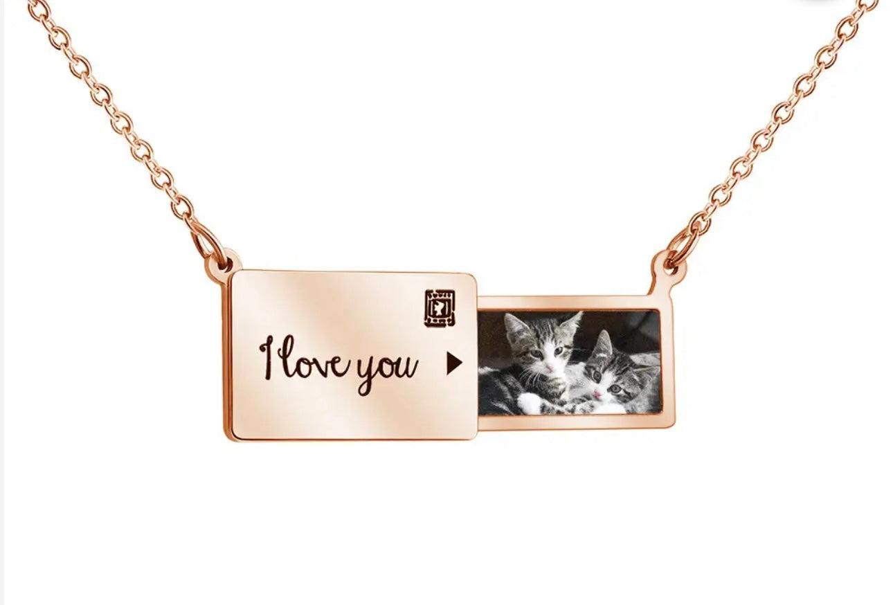 18K Gold Plated Pull-Out Photo Frame Pendant