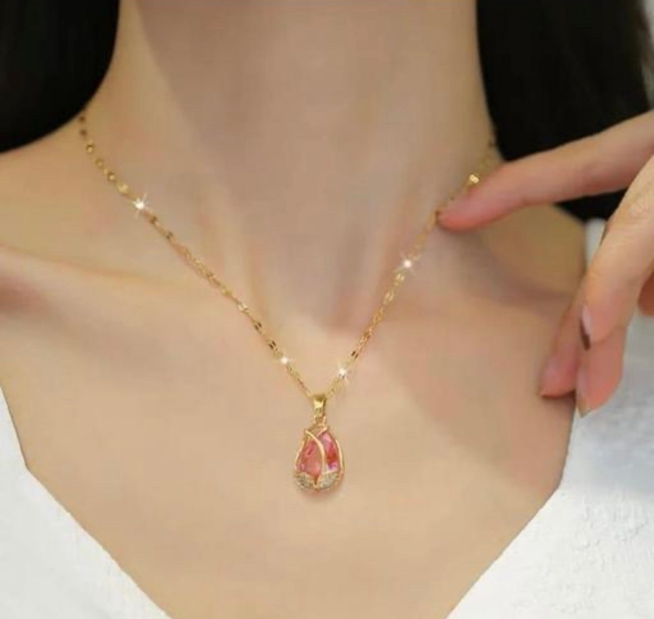 Minimalist Gold Plated Pink Tulip Necklace