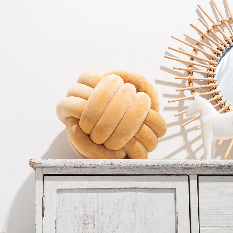 Nordic Knot Pillow