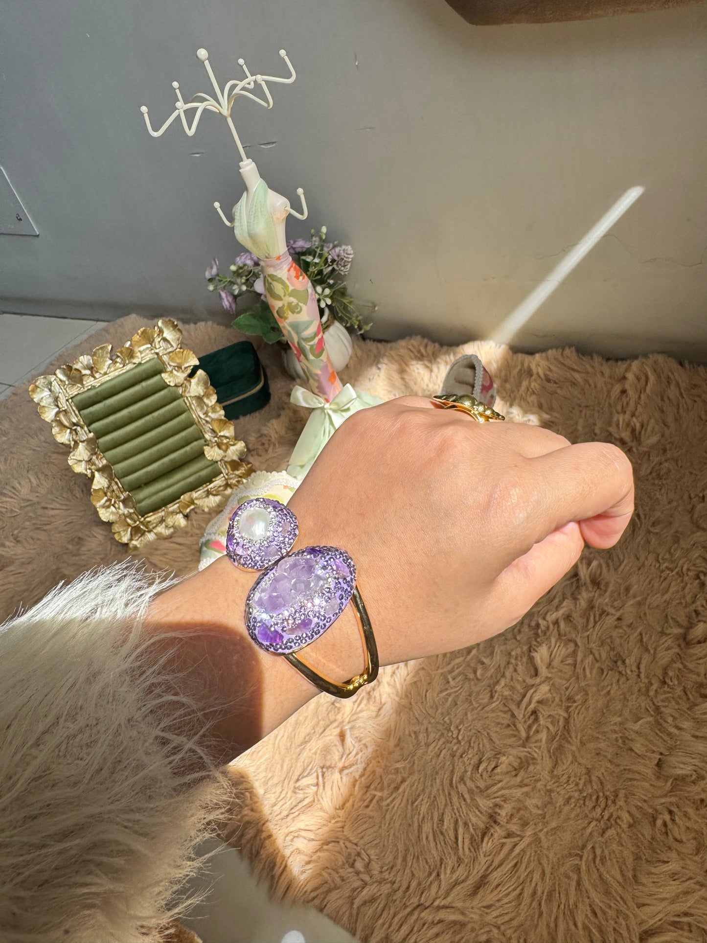 Luxe Anti Tarnish Gold Plated Adjustable Amethyst Geode Crystal Stones Bracelet