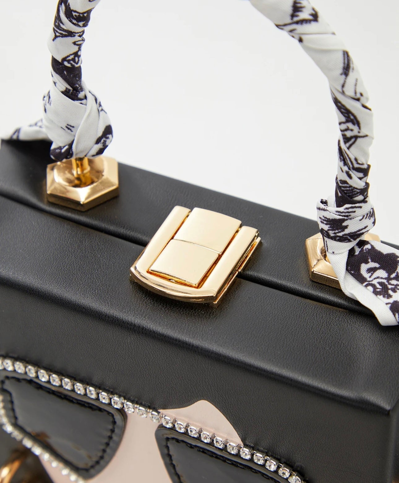 Exclusive Stylish Woman Statement Bag