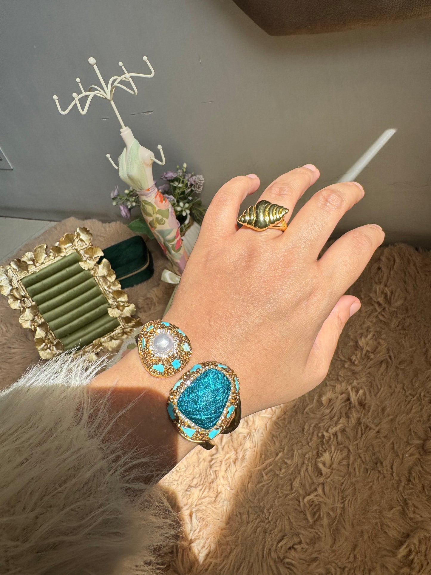 Luxe Anti Tarnish Gold Plated Adjustable Amethyst Geode Crystal Stones Bracelet