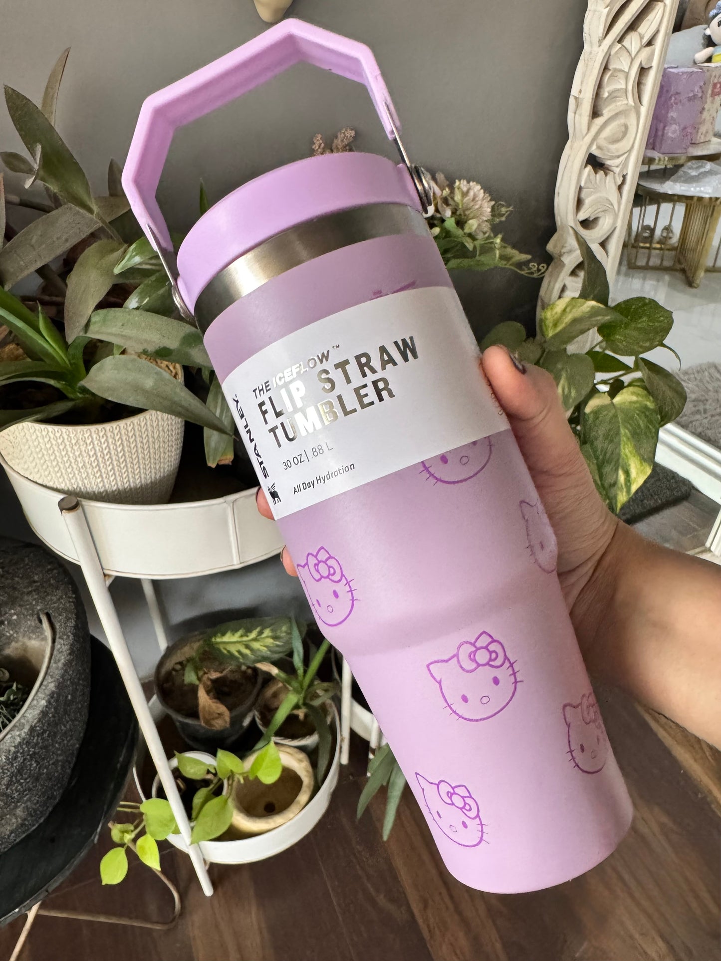 Exclusive “Hello Kitty” Stanley Cup - 1200 ml