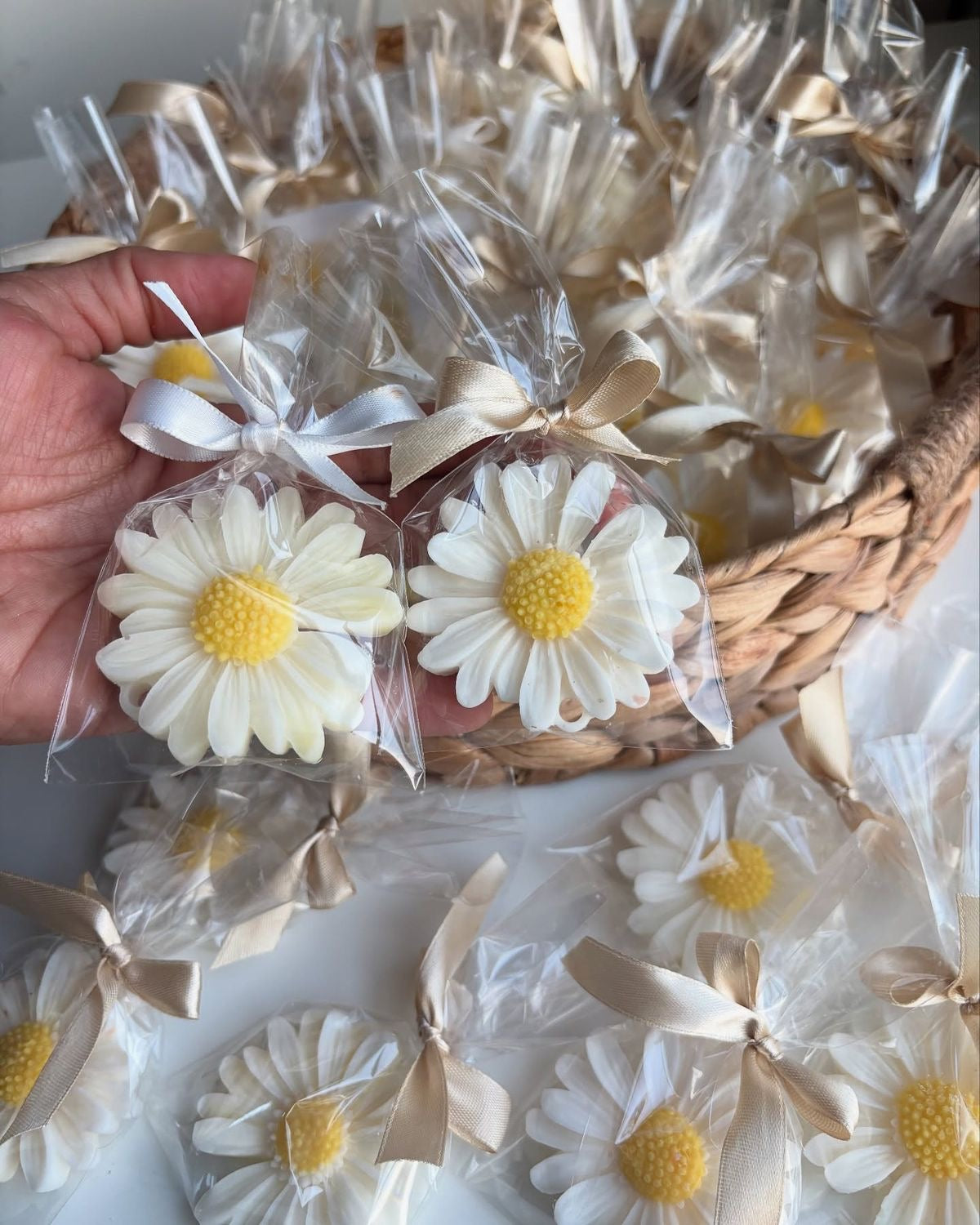 Daisy Candles for Return Gifts