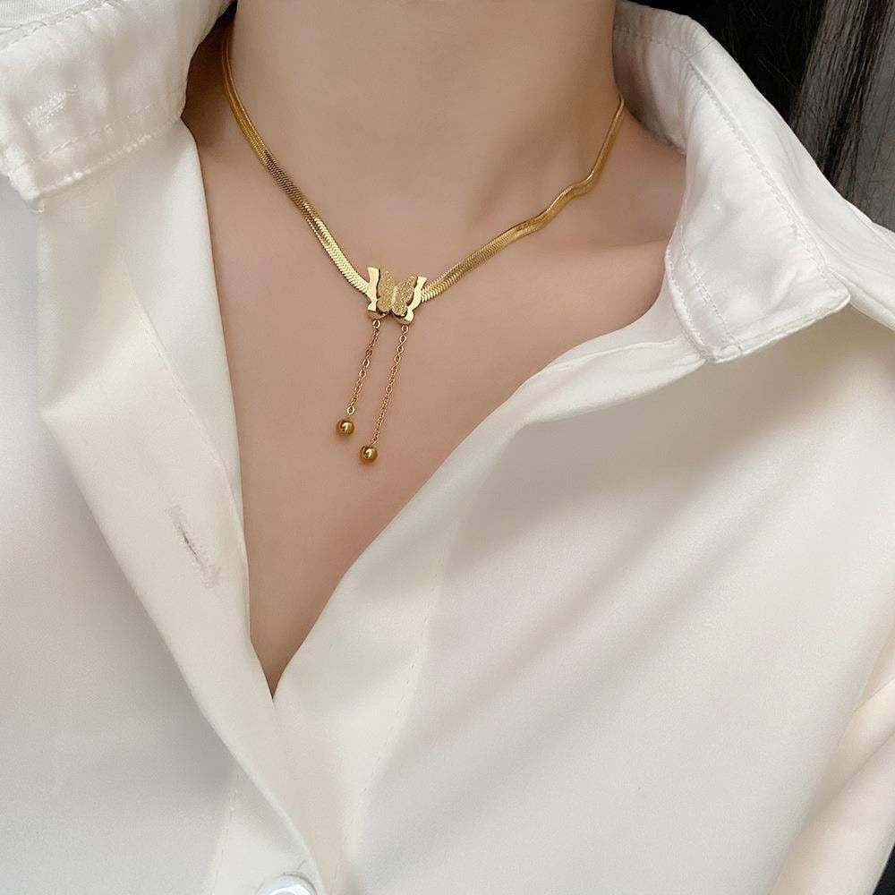 Modern Gold Plated Stainless Steel Butterfly Tassel Daisy Necklace