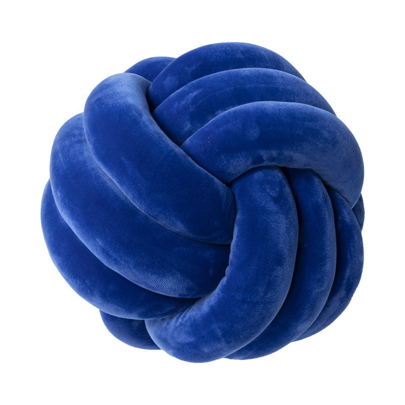 Nordic Knot Pillow