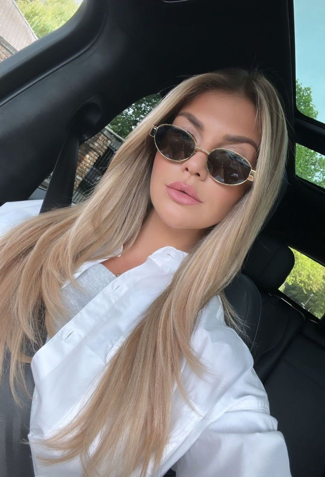 Luxury Vintage Oval Sunglasses Black & Gold with Metal Rim