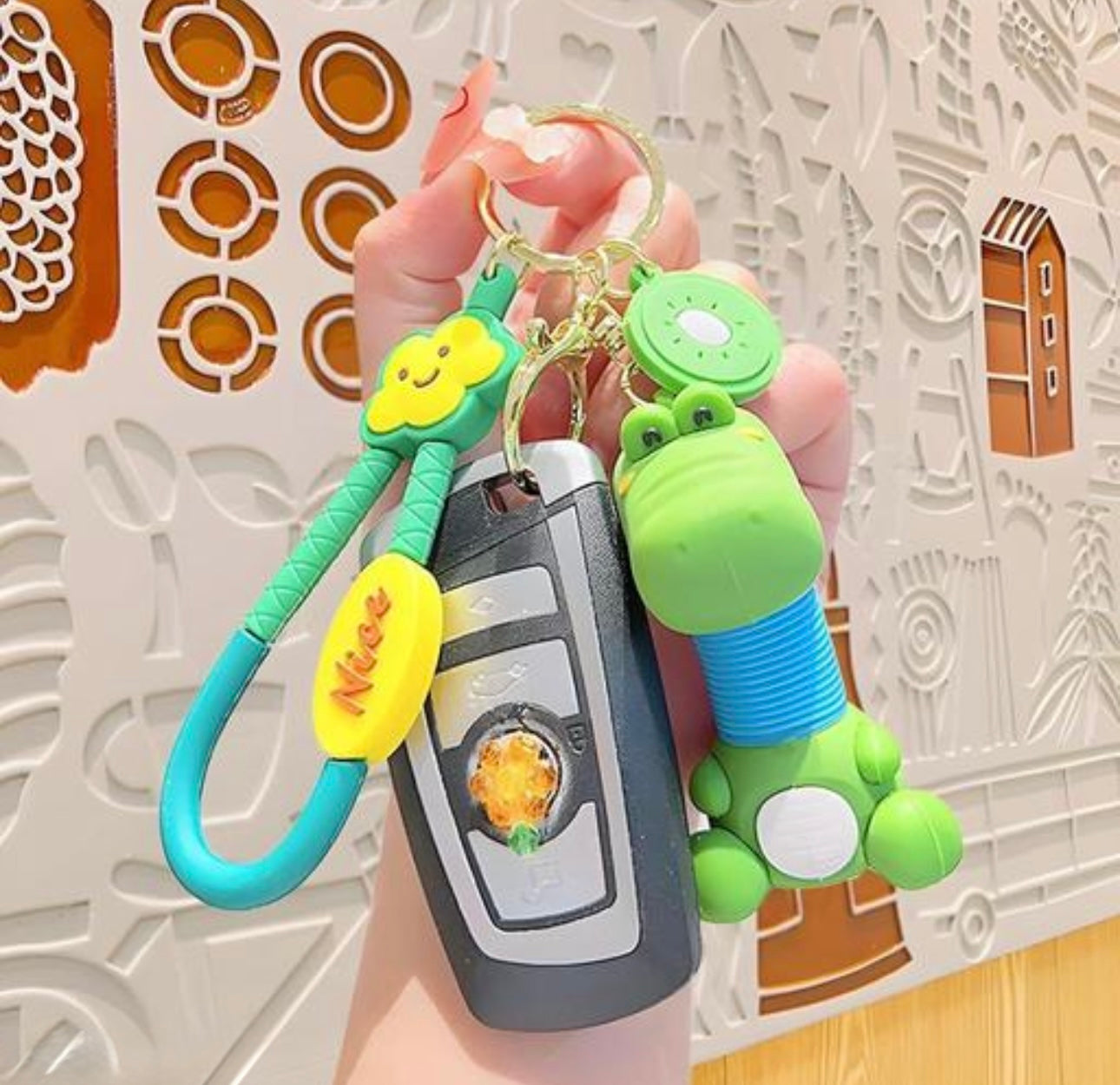 Cute Expandable Neck Animals Keychain