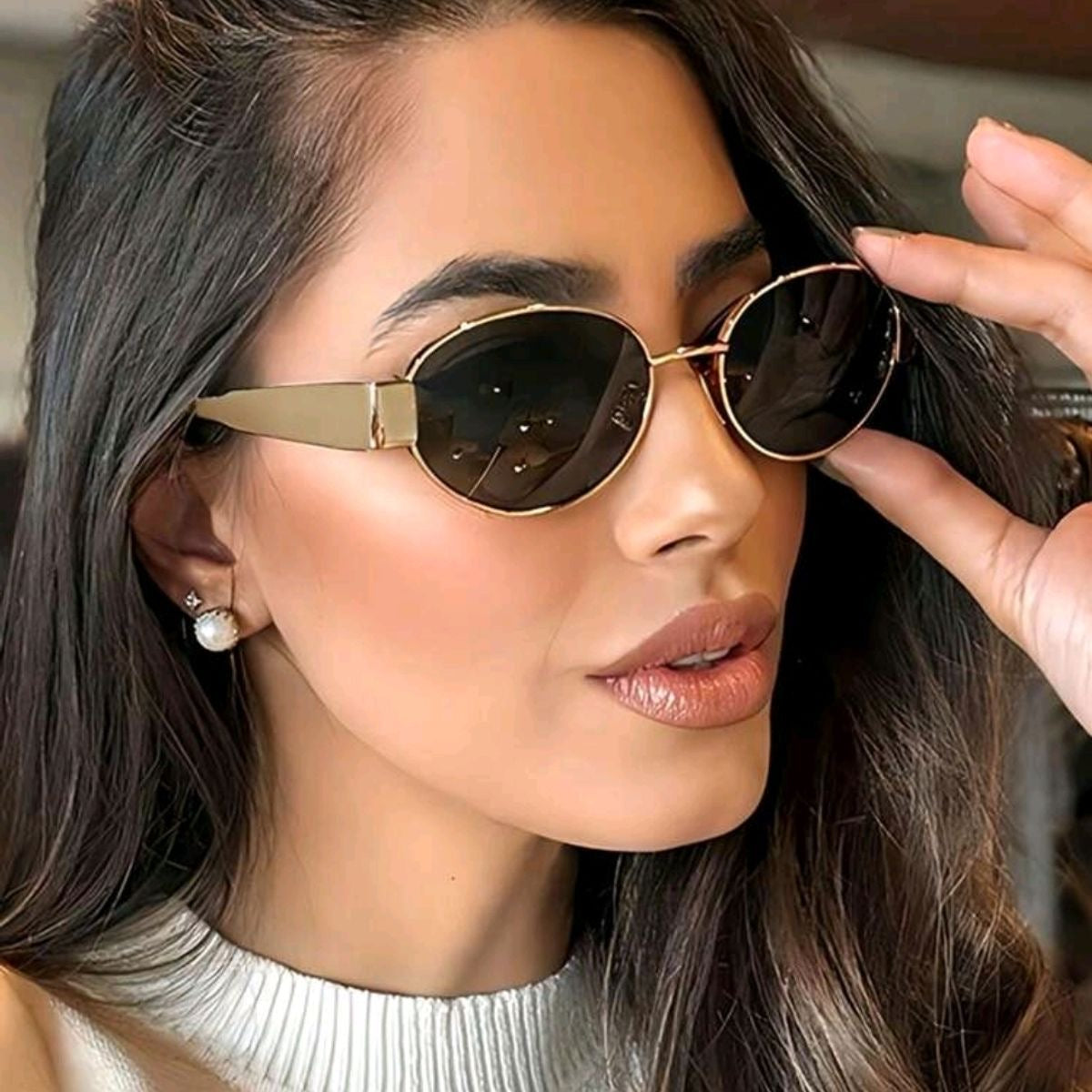 Luxury Vintage Oval Sunglasses Black & Gold with Metal Rim