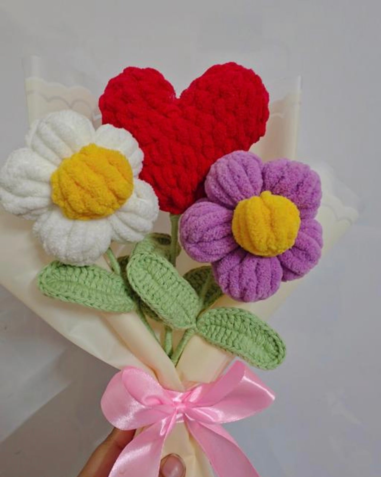Cute Heart & Daisies Plush Crochet Bouquet