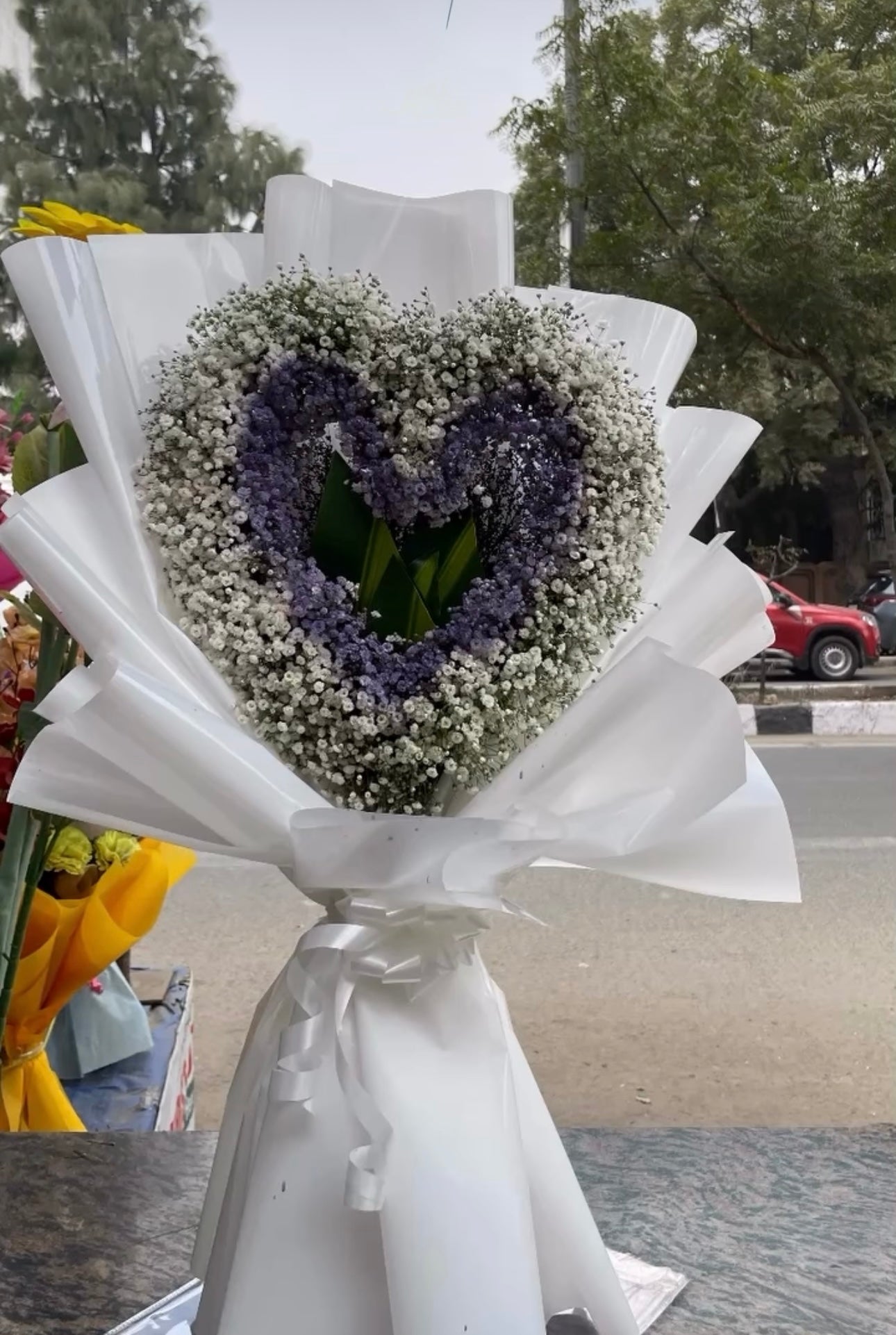 Exclusive Luxe Fresh Flowers Bouquet (Only deliverable in Delhi/NCR)