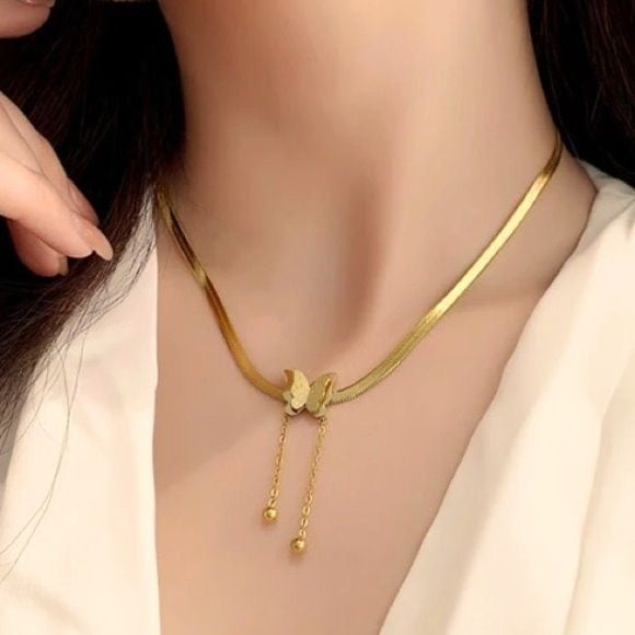 Modern Gold Plated Stainless Steel Butterfly Tassel Daisy Necklace