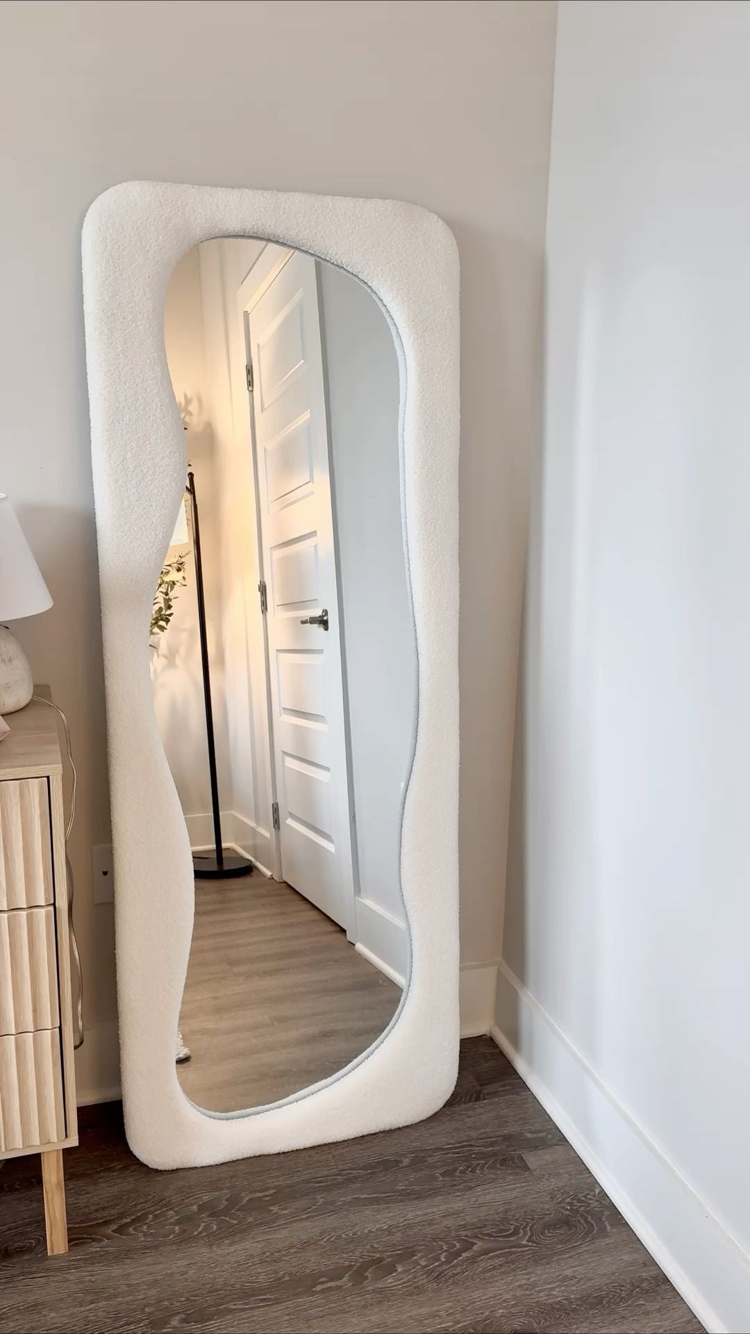 Nordic Wavy Irregular Mirror