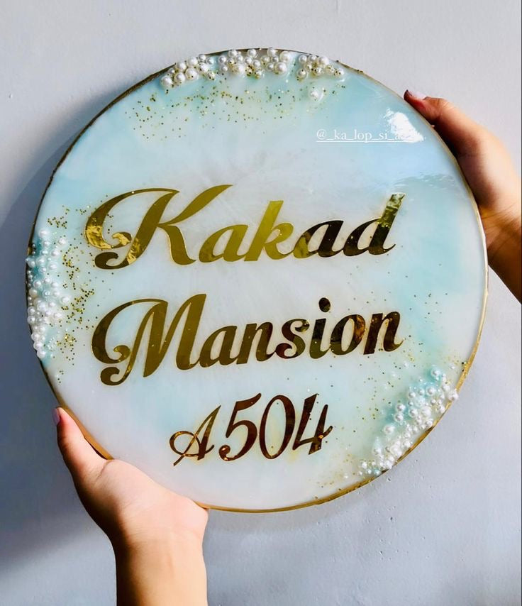 Customised Classic Round Nameplate for Home