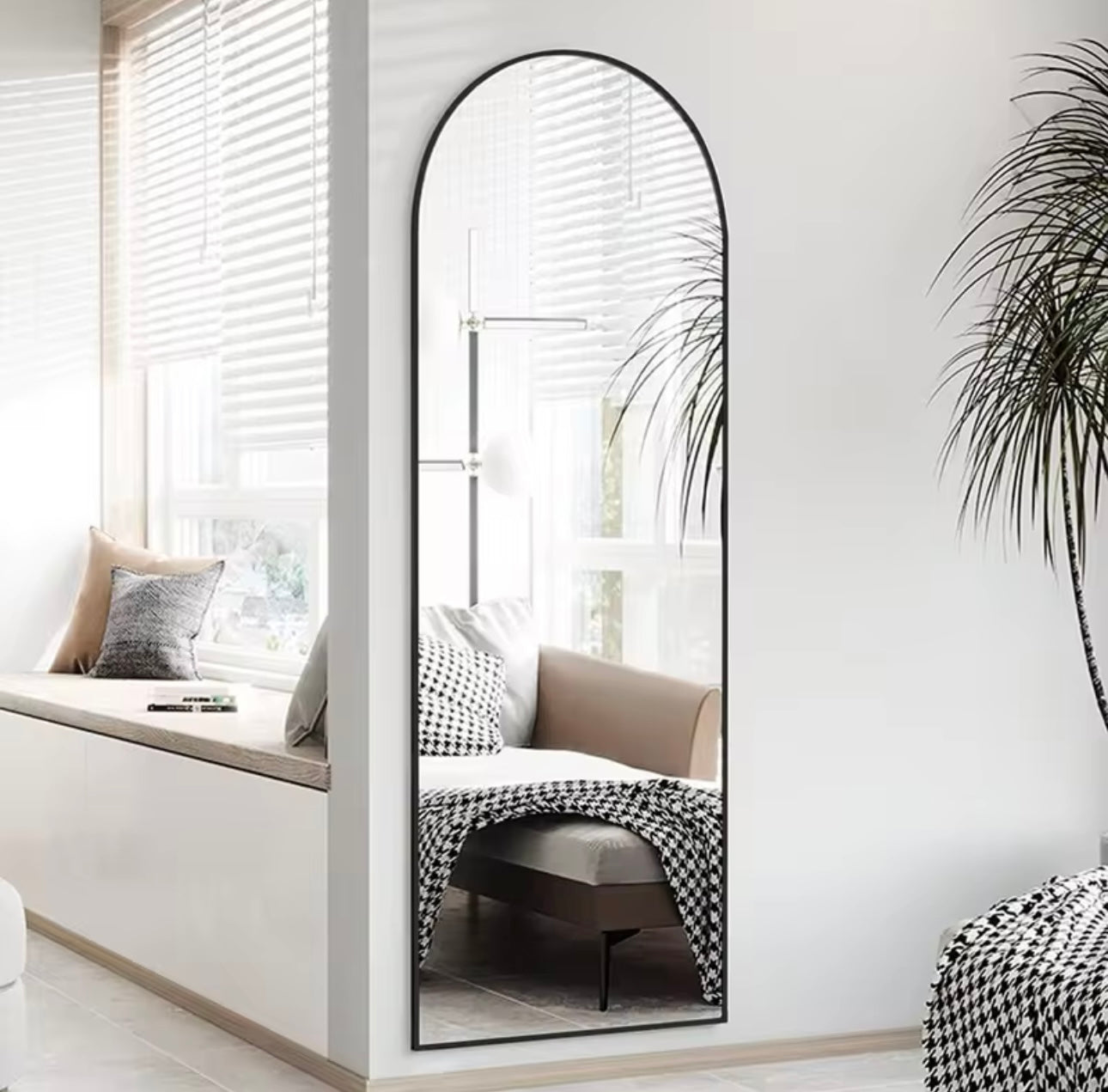 Decorative Full Length Arched Metal Frame Standing Mirror with Stand