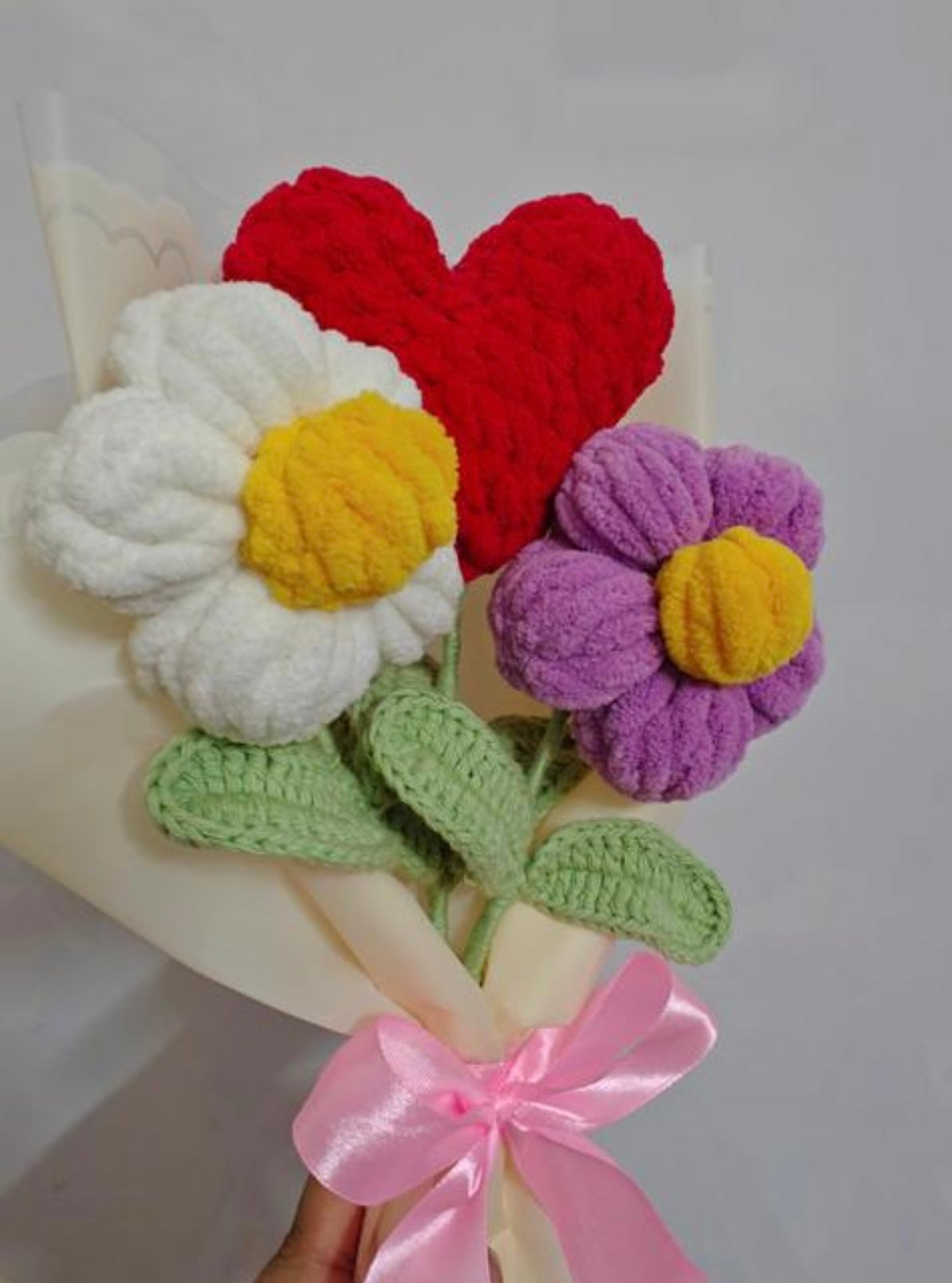 Cute Heart & Daisies Plush Crochet Bouquet