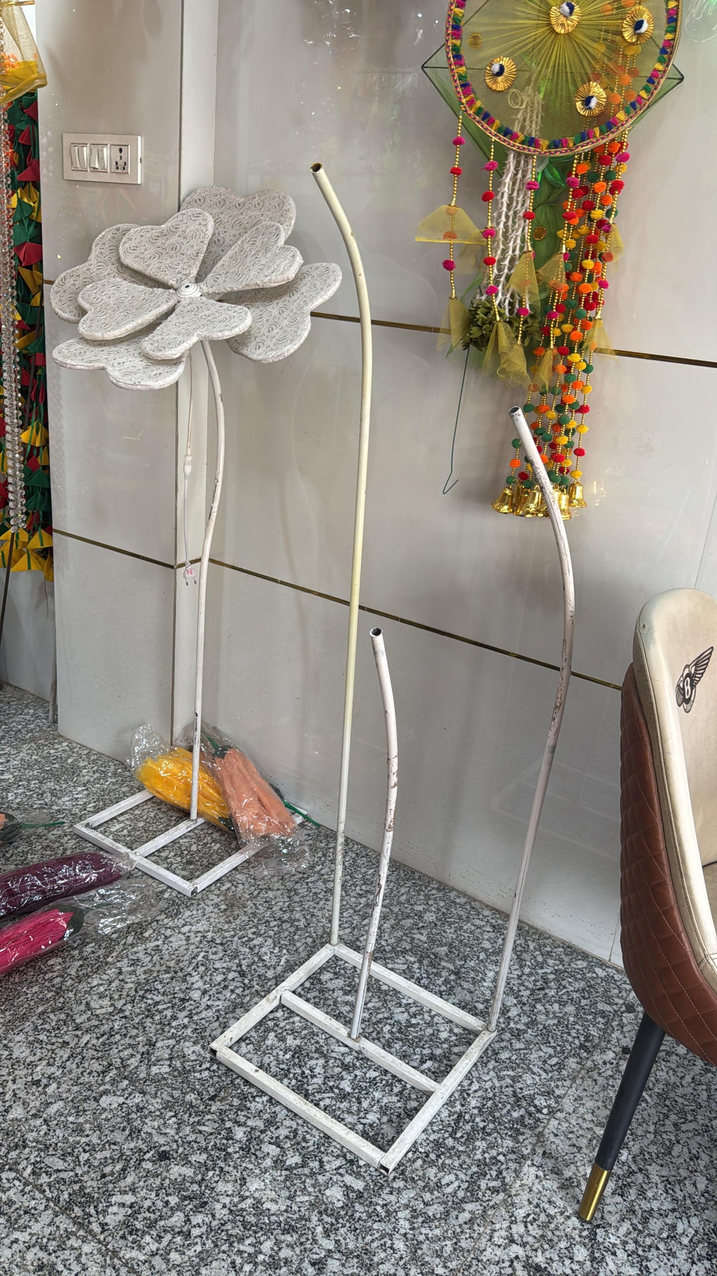 Organza Flower’s Stand (Only Stand - Doesn’t include Flowers)