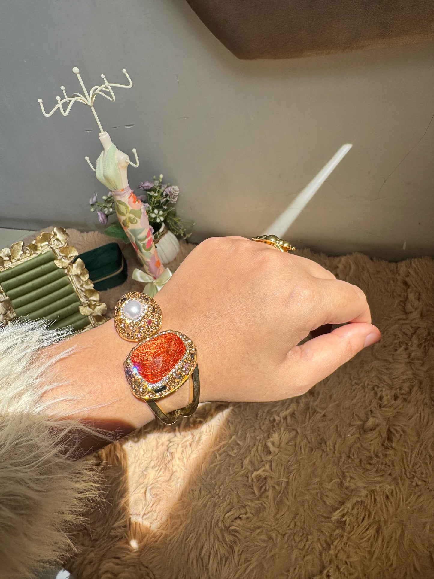 Luxe Anti Tarnish Gold Plated Adjustable Amethyst Geode Crystal Stones Bracelet