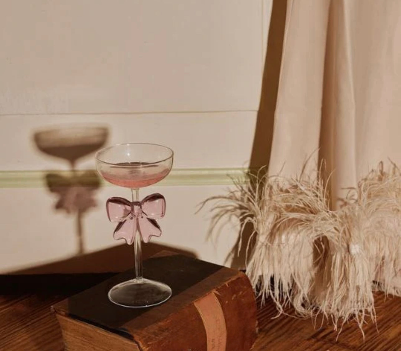 Exquisite Pink Bow Coupe Wine Glass